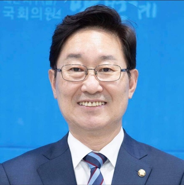 문재인 대통령이 30일 신임 법무부 장관에 더불어민주당 박범계 의원을 내정했다.  [사진=박범계 의원 SNS]