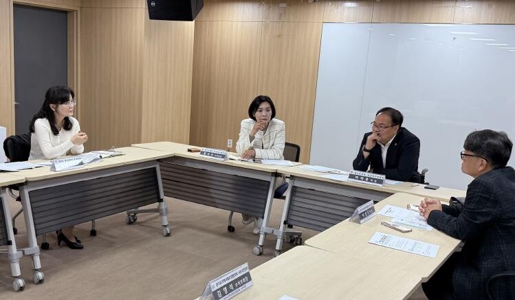 "행정과 현장이 함께 소통해...