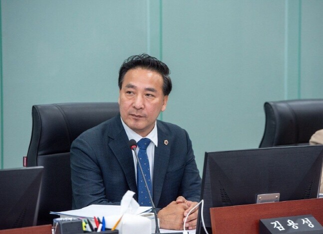 고령 장애인 쉼터 문 닫나… 김용성 ...