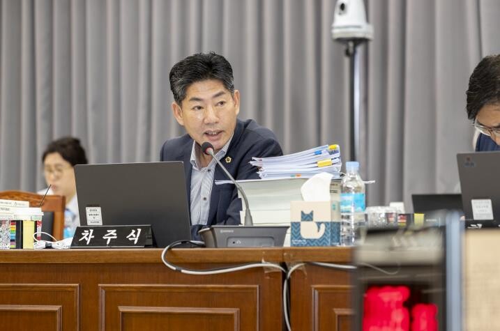 경상북도의회 성과 없는 연구회, 형식...