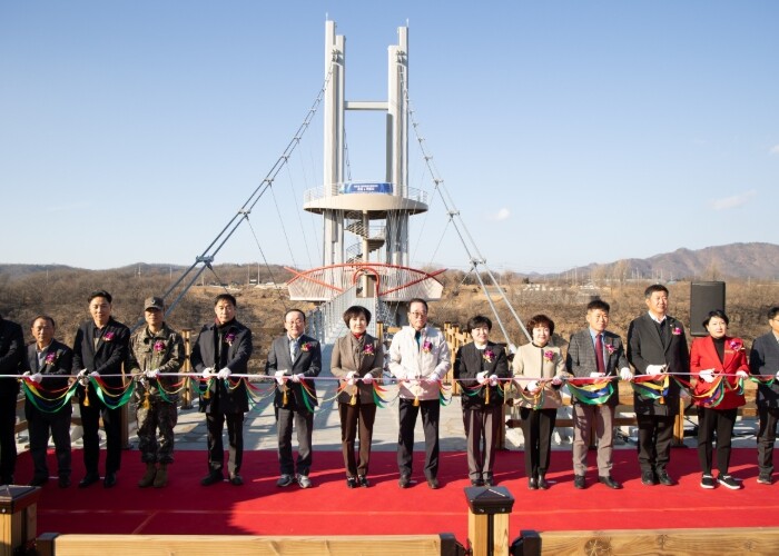 연천군, 한탄강 베개용암 출렁다리 개...